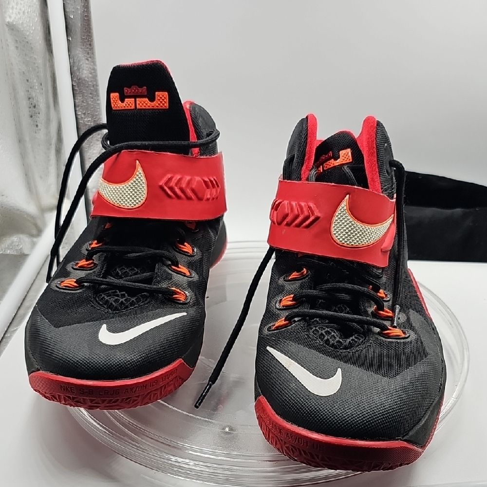 G Nike Lebron Zoom Soldier VIII 8 Black and Red Sz. 7 Y (Big Boy) 653645-006 - Picture 12 of 12